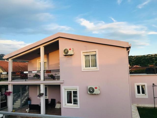 Apartman Mona 波德戈里察 外观 照片